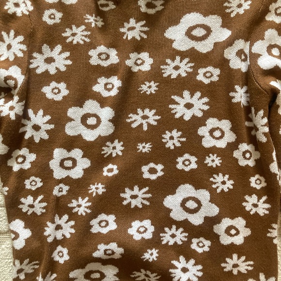 Social Scene Brown and White Floral Cardigan Sweater - Picture 5 of 7